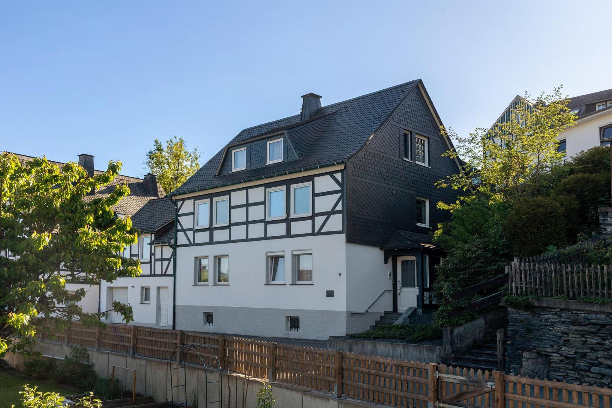 Ferienwohnung Am Huegel Schmallenberg Exterior photo